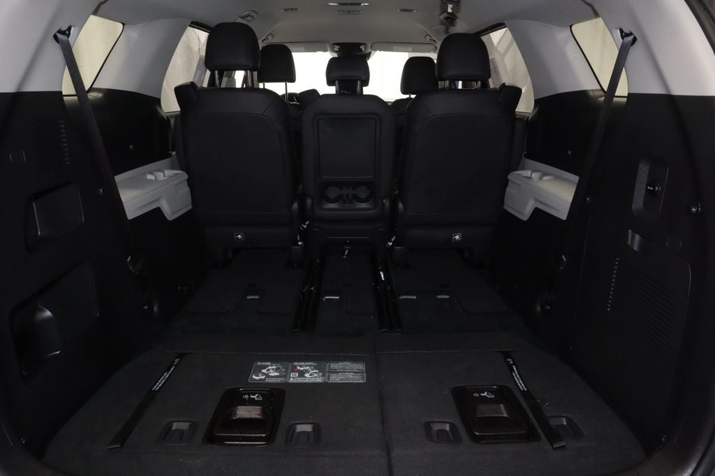 2024 Kia Carnival LX Seat Package