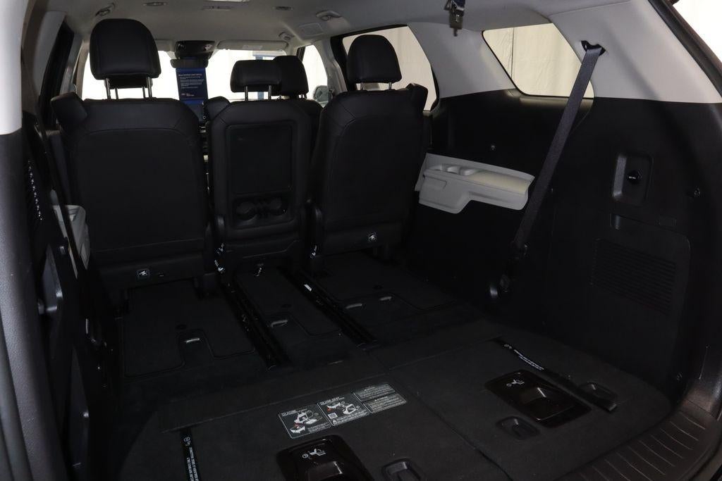 2024 Kia Carnival LX Seat Package