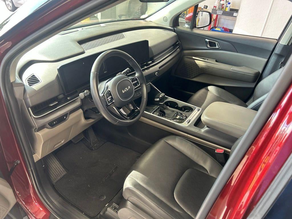 2025 Kia Carnival SX