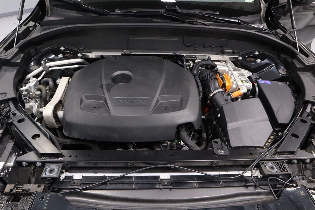 2024 Volvo XC60 Recharge Plug-In Hybrid T8 Plus Dark Theme