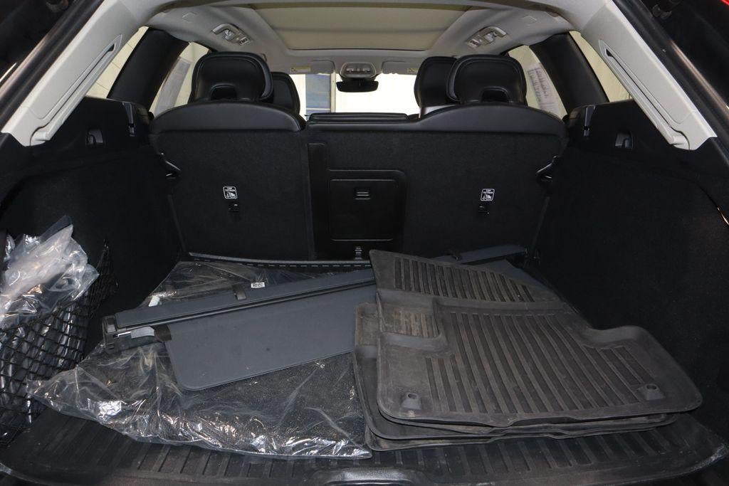 2024 Volvo XC60 Recharge Plug-In Hybrid T8 Plus Dark Theme