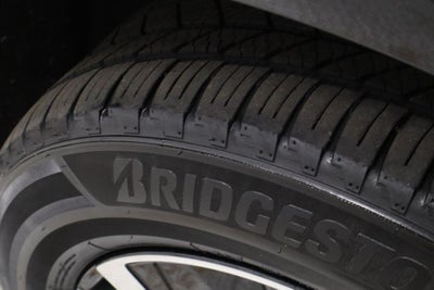 2024 Volvo XC60 Recharge Plug-In Hybrid T8 Plus Dark Theme