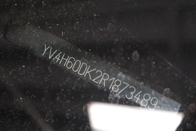 2024 Volvo XC60 Recharge Plug-In Hybrid T8 Plus Dark Theme