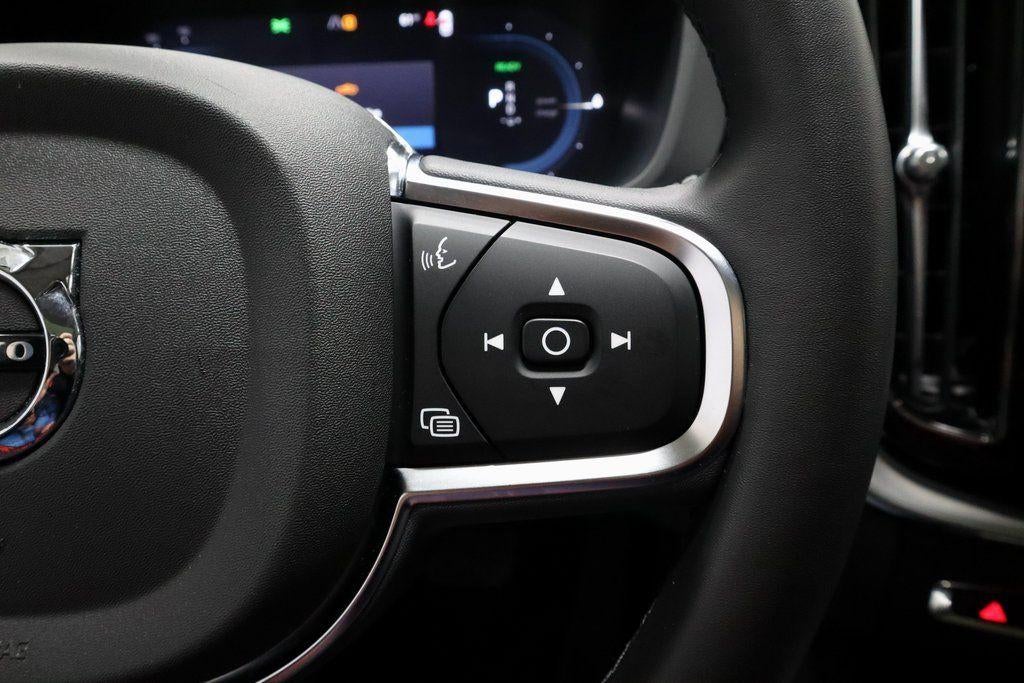 2024 Volvo XC60 Recharge Plug-In Hybrid T8 Plus Dark Theme