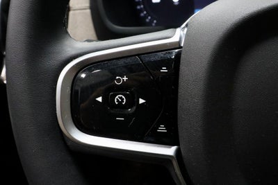 2025 Volvo XC90 B5 Plus