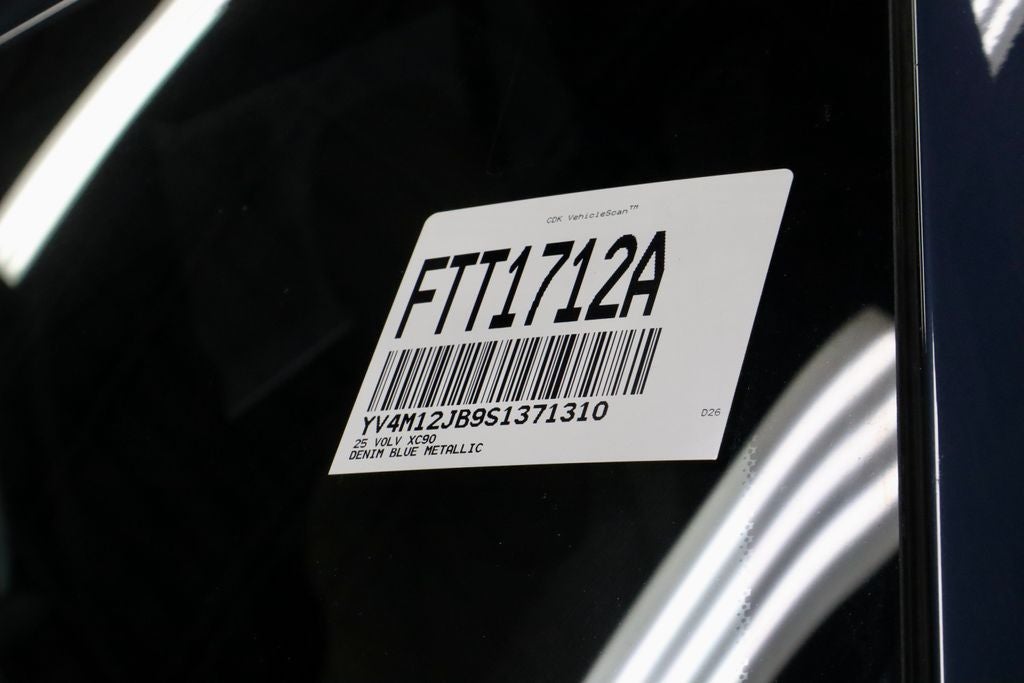 2025 Volvo XC90 B5 Plus